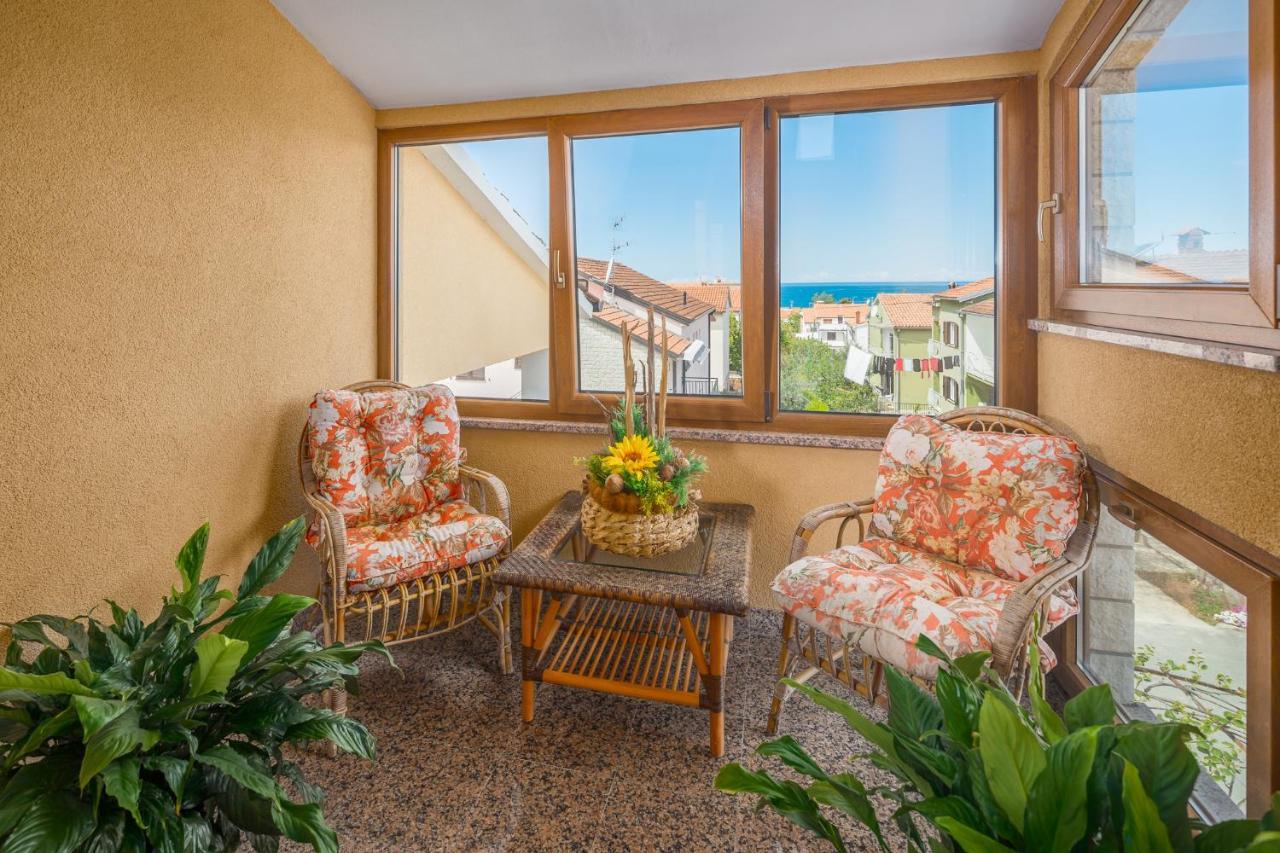 Bella Vista Apartment *