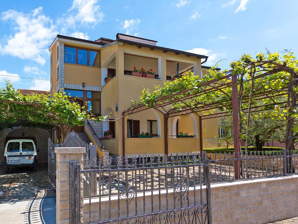 Bella Vista Apartment